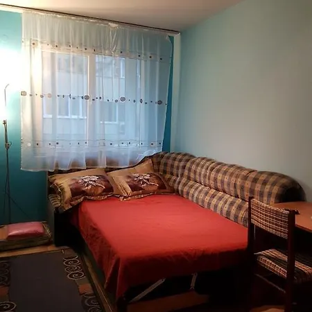 Center Apartment Warna